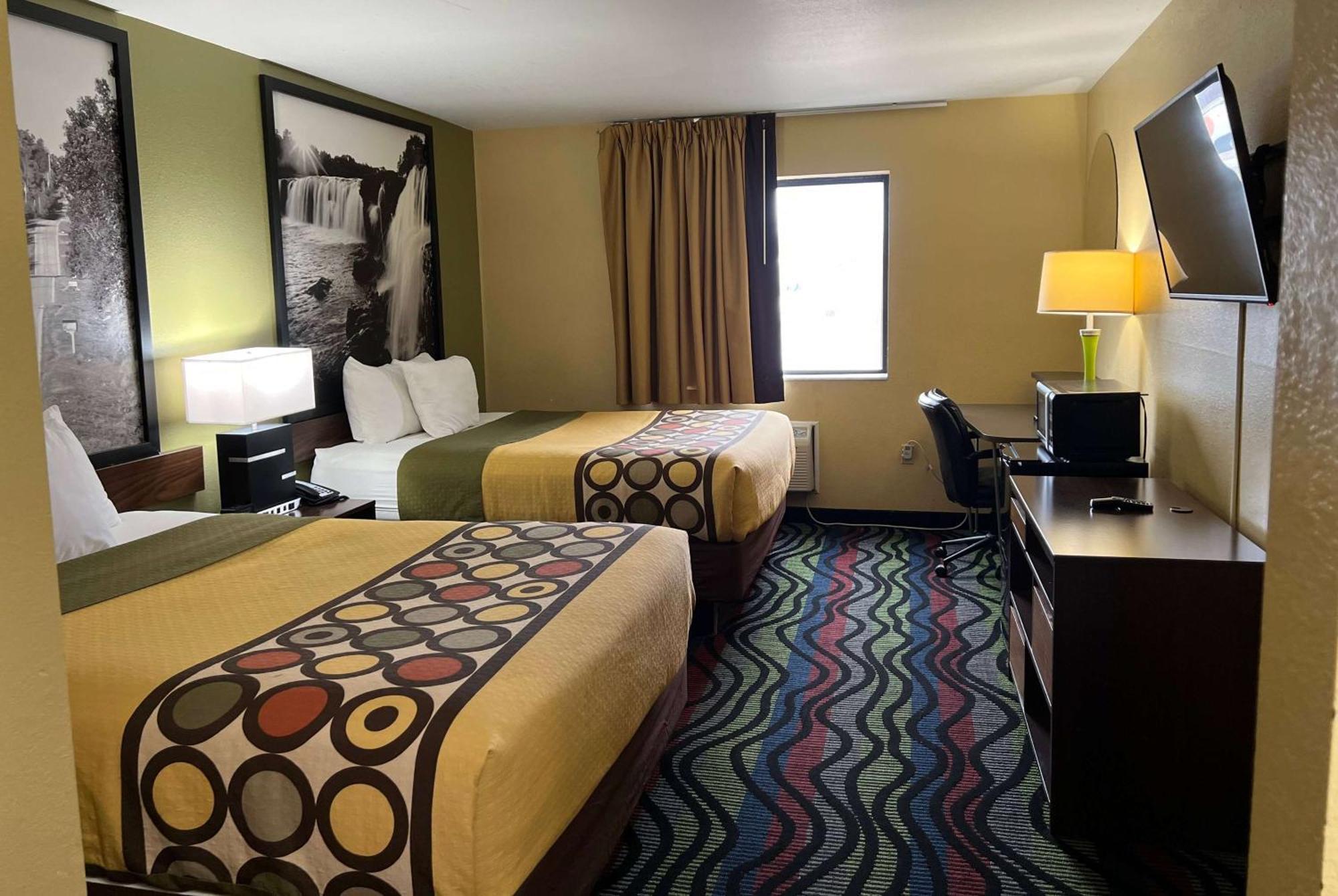 Hotel Super 8 By Wyndham Farmington Exterior foto